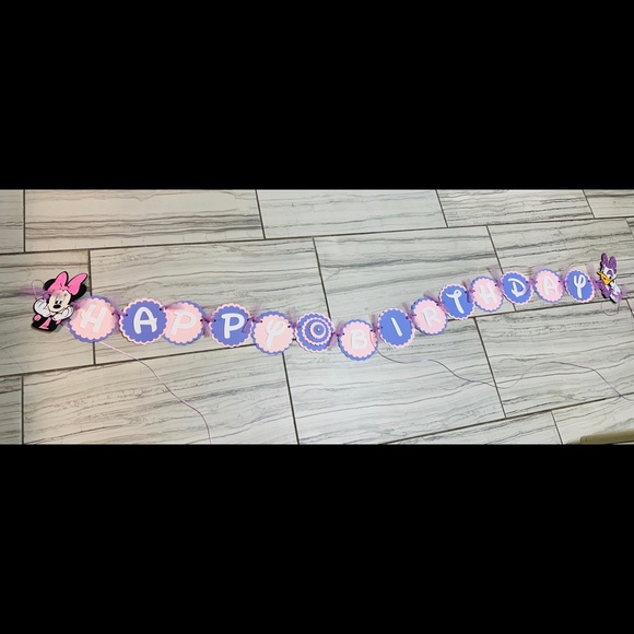 Minnie & Daisy Happy Birthday banner & props - Picture 3 of 8